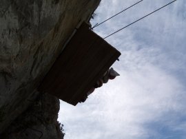 Pedana di partenza della 1° tyrolienne (9328 bytes)